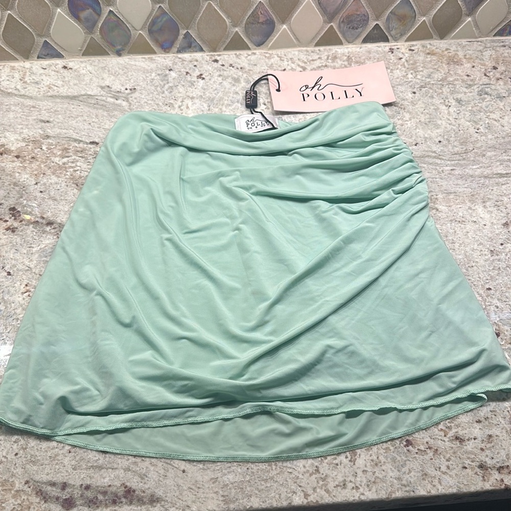 Drapped A-Line Mini Skirt in Pastel Green in size 2